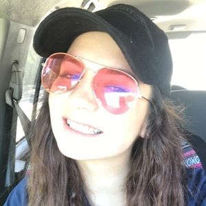 Meet your Posher, Kelli